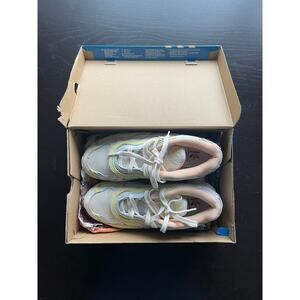 Adidas Temper Run Pride 9.5